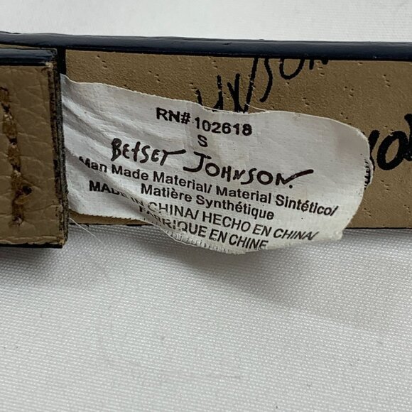 Betsey Johnson Faux Leather Belt With Anchor Rose Prong Clasp Tan/Gold Sz Small - Picture 3 of 6